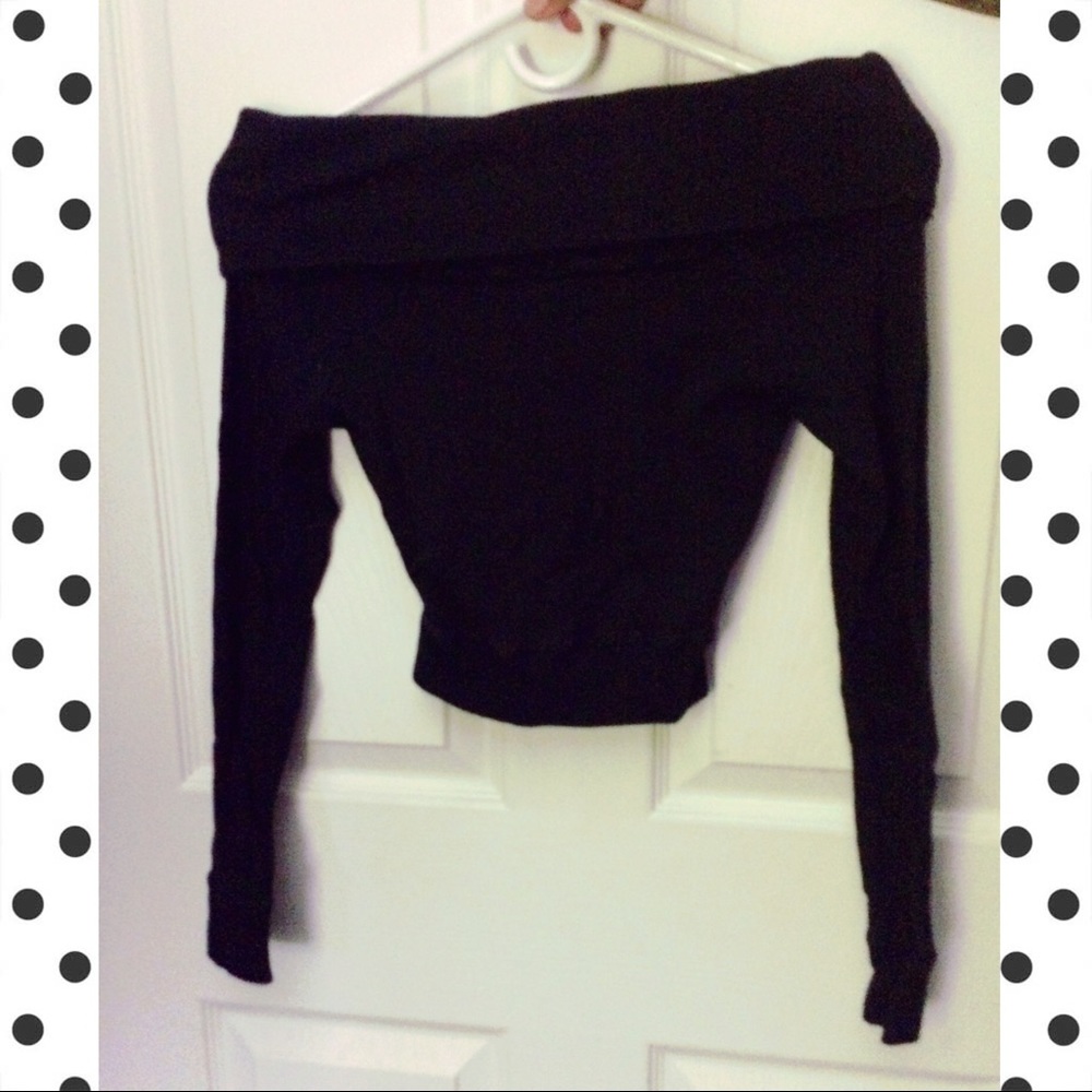 Off shoulder top #pinup #goth #metal